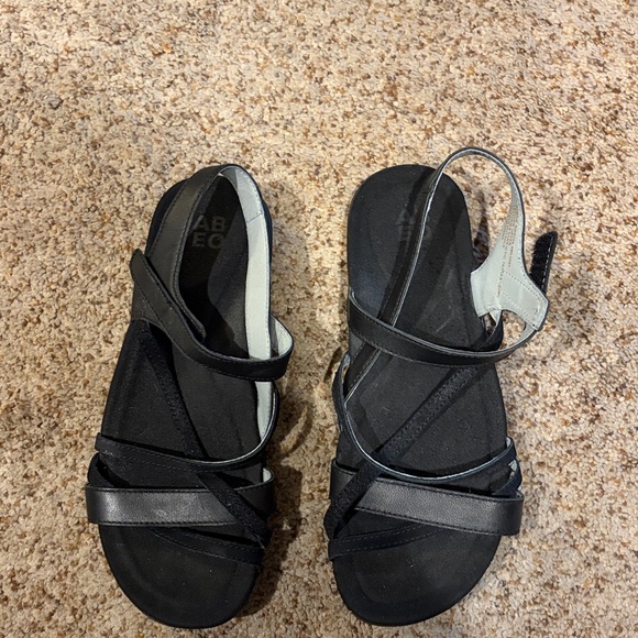 ABEO Black Strappy Sandals New size 7.5 - Picture 1 of 5